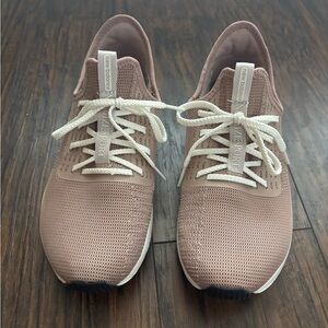 New Balance Dynasoft Nergize Sneakers